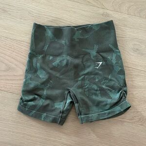 green camo gym shark shorts